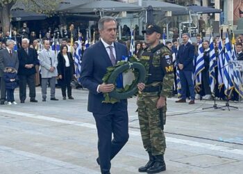 Ο ΥΜΑΘ Στάθης Κωνσταντινίδης στη μαθητική παρέλαση της Κοζάνης για την Εθνική Επέτειο της 25ης Μαρτίου