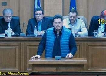 Οι ιδιόκτητες φορτηγών Σερβίων σταμάτησαν την ειδική συνεδρίαση λογοδοσίας της περιφερειακής αρχής: Όσο μένουμε άνεργοι, θα μεγαλώνει η αγανάκτηση