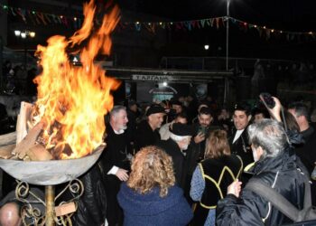 «Χωρίς εσάς, Αποκριά δε γίνεται!» – Το ζεστό κάλεσμα του Δημάρχου Κοζάνης Γιάννη Κοκκαλιάρη στην έναρξη της Κοζανίτικης Αποκριάς (Βίντεο+Φωτογραφίες)