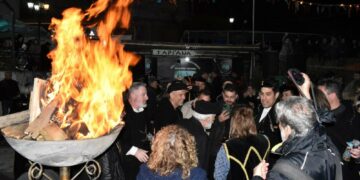 «Χωρίς εσάς, Αποκριά δε γίνεται!» – Το ζεστό κάλεσμα του Δημάρχου Κοζάνης Γιάννη Κοκκαλιάρη στην έναρξη της Κοζανίτικης Αποκριάς (Βίντεο+Φωτογραφίες)