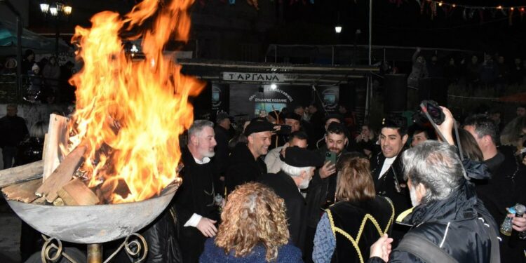 «Χωρίς εσάς, Αποκριά δε γίνεται!» – Το ζεστό κάλεσμα του Δημάρχου Κοζάνης Γιάννη Κοκκαλιάρη στην έναρξη της Κοζανίτικης Αποκριάς (Βίντεο+Φωτογραφίες)