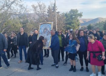 Σιάτιστα: Η Ενορία του Αγίου Νικολάου υποδέχθηκε της Εικόνα της Παναγίας Ελεούσας Μικροκάστρου. Βίντεο και φωτογραφίες