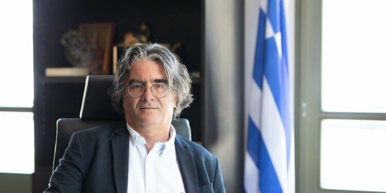Χρήστος Ελευθερίου: Δεν πρόκειται να συναινέσουμε ποτέ σε οποιονδήποτε έχει σκοπό να αλλοιώσει τον αναπτυξιακό και τουριστικό χαρακτήρα των λιμνών μας