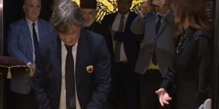 Εγκαίνια του Μουσείου Ιστορίας της ΑΕΚ, στο Γήπεδο ΟΠΑΠ Αρένα. Στην Είσοδό του Δεσπόζει ο Δικέφαλος Αητός, που Κατασκευάστηκε στο Εργαστήρι του Γιάννη Παπαδόπουλου