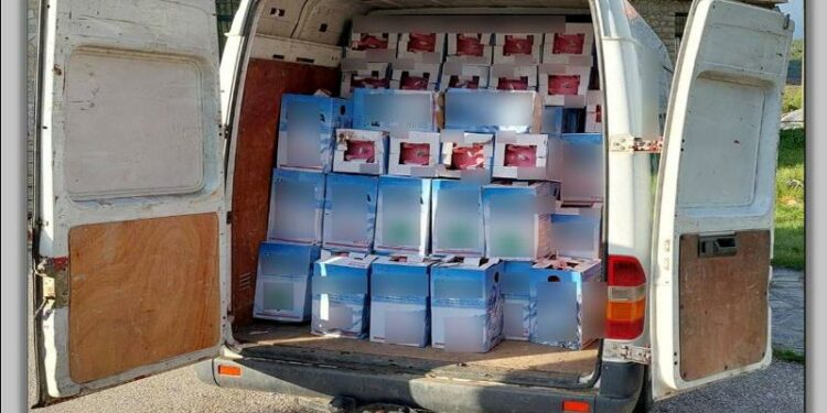 Συνελήφθη 29χρονος για παράνομη μεταφορά -242- φιαλών που περιείχαν ψυκτικό υγρό (φρέον)