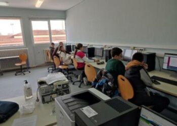 Διάκριση των μαθητών του Γυμνασίου Σερβίων στον 2ο Πανελλήνιο Μαθητικό Οικονομικό Διαγωνισμό