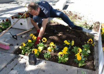 Δήμος Κοζάνης: «Στα ανοιξιάτικα» η κεντρική πλατεία Νίκης (Βίντεο+Φωτογραφίες)