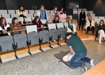 Συνεργασία Δήμου Κοζάνης και Ιατρικού Συλλόγου για απινιδωτές και πρώτες βοήθειες – Ενημέρωση Δημοτικών Υπαλλήλων. Βίντεο