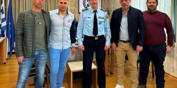 Εθιμοτυπική Επίσκεψη της Ένωσης Αστυνομικών Υπαλλήλων Κοζάνης στο Γενικό Περιφερειακό Αστυνομικό Διευθυντή Δυτικής Μακεδονίας , Ταξίαρχο κ. ΣΠΑΝΟΥΔΗ Κωνσταντίνο