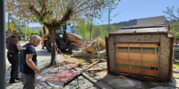 Δήμος Γρεβενών: Απομάκρυνση παλαιών περιπτέρων από τον κεντρικό ιστό της πόλης