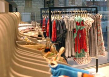 ΜΠΟΡΙΚΑ ΚΑΤΑΣΤΗΜΑΤΑ