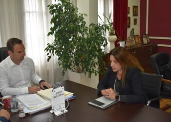 Συνάντηση εργασίας του Δημάρχου Καστοριάς με την Υποδιοικήτρια της Δ.ΥΠ.Α