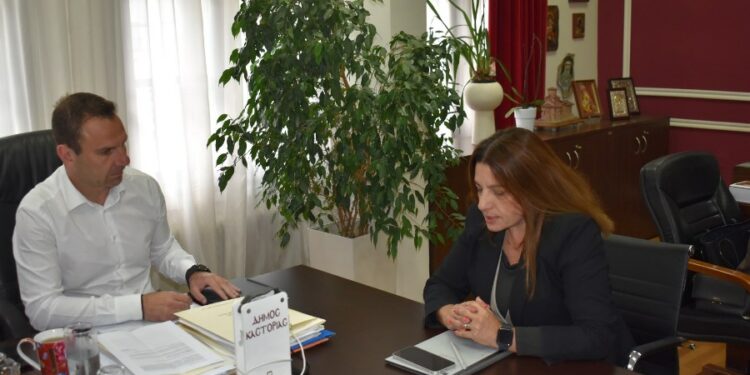 Συνάντηση εργασίας του Δημάρχου Καστοριάς με την Υποδιοικήτρια της Δ.ΥΠ.Α