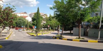 Εργασίες συντήρησης και ευπρεπισμού κόμβων και νησίδων από τον Δήμο Κοζάνης