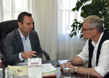 Συνάντηση εργασίας του Δημάρχου Καστοριάς Γιάννη Κορεντσίδη με τον Υφυπουργό Κλιματικής Κρίσης & Πολιτικής Προστασίας Ευάγγελο Τουρνά