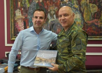 Εθιμοτυπική επίσκεψη του Διοικητή της 1ης Στρατιάς στον Δήμαρχο Καστοριάς