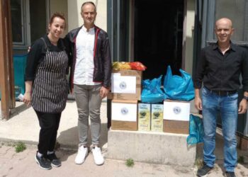 Κοζάνη: Διάθεσή τροφίμων στο Τιάλειο Εκκλησιαστικό Γηροκομείο από την Ένωση Στρατιωτικών