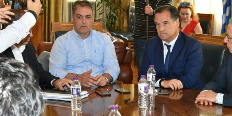 Ο Δήμαρχος Κοζάνης σε Υπουργό Υγείας για ΜΕΘ, ΥΠΕ και Αιμοδυναμικό (Φωτογραφίες)