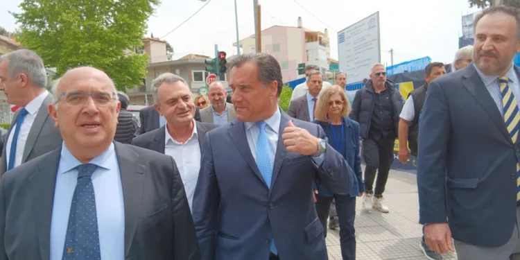 Κοζάνη: Στα έργα κατασκευής της νέας πτέρυγας του «Μαμάτσειου» ξεναγήθηκε ο Άδωνις Γεωργιάδης