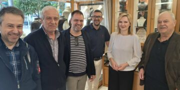 Συμβολική  κίνηση  αγάπης,  αισιοδοξίας  και  ελπίδας από  το   Επιμελητήριο και τον Εμπορικό  Σύλλογο  Κοζάνης