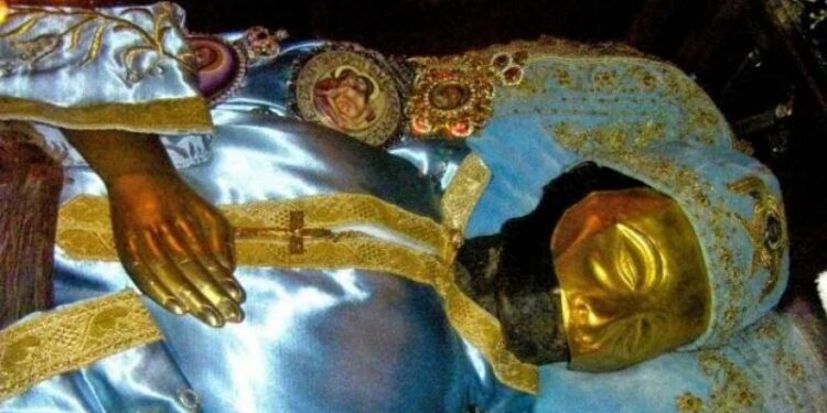 Βρέθηκε το δεξί χέρι του Αγίου Ιωάννη του Ρώσου