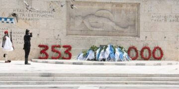 Έφη Μιχελάκη: “353.000” Η ιστορία μας…Η ίδια μας η ζωή…