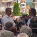 Ο πρωθυπουργός Κυριάκος Μητσοτάκης στα Σέρβια – Θερμή υποδοχή από αρκετό κόσμο και..σέλφι με μαθητές γυμνασίου-Βίντεο και φωτογραφίες