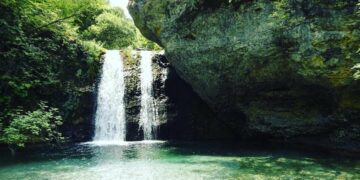 Διάσχιση στο φαράγγι του Ενιπέα από τον Ορειβατικό Σύλλογο Σιάτιστας