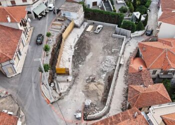 Σιάτιστα: Παίρνει μορφή η πλατεία Εμπορίου.  Φωτογραφίες