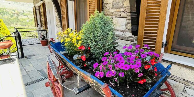 Ενοικιάζεται γκαρσονιέρα στη Σιάτιστα στο κέντρο