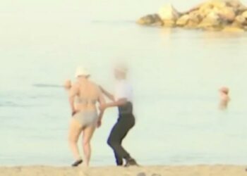 Κλοπή σε ζωντανή μετάδοση: Άνδρας άρπαξε αλυσίδα από τον λαιμό γυναίκας