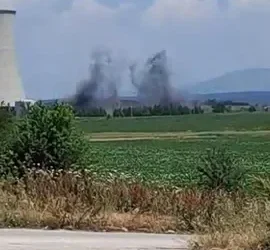 AHΣ Καρδιάς: Δείτε πώς γκρέμισαν με εκρηκτικά τους ταινιόδρομους μεταφοράς τέφρας στον παλιό και εμβληματικό σταθμό της ΔΕΗ – Βίντεο