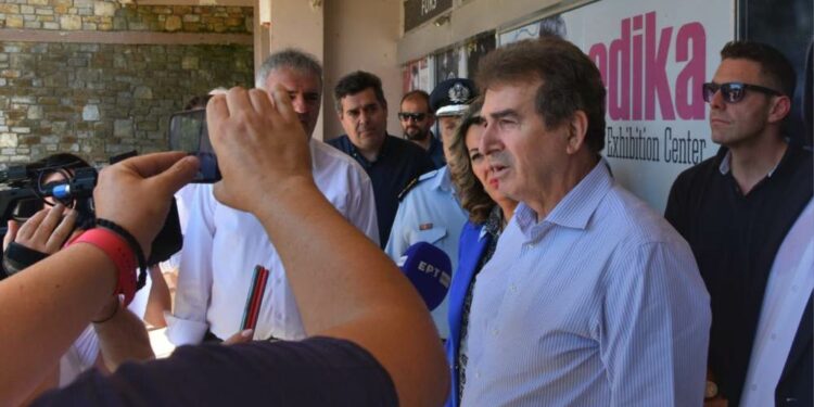 Ο Μιχάλης Χρυσοχοΐδης από την Καστοριά: «Ιδρύουμε στην Καστοριά Σχολή Αστυφυλάκων, η οποία θα στεγαστεί στο παλαιό Εκθεσιακό Κέντρο Γούνας»