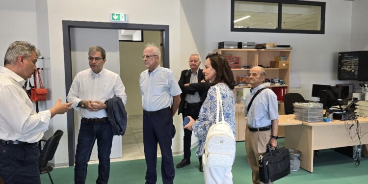 Επίσκεψη της π. Υπουργού και Προέδρου του ΔΙΚΤΥΟΥ για τη μεταρρύθμιση στην Ελλάδα και την Ευρώπη κ. Άννας Διαμαντοπούλου και του καθηγητή του Μ.Ι.Τ. και Πρόεδρου του Κύκλου Ελλήνων Ακαδημαϊκών της Βοστώνης κ. Γρηγόρη Στεφανόπουλου, στο Πανεπιστήμιο Δυτικής Μακεδονίας