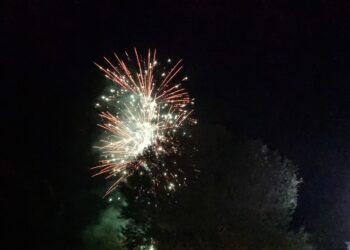 Fiesta Voio: Αυλαία με Κότσιρα, Αφους Τσαχουρίδη και Σπύρο Γραμμένο. Βίντεο
