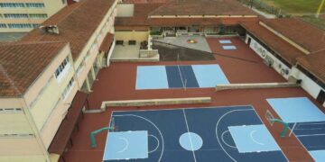 Ολοκληρώνεται η νέα αυλή του Γυμνασίου και Λυκείου Σερβίων – Σημαντική αναβάθμιση των σχολικών υποδομών