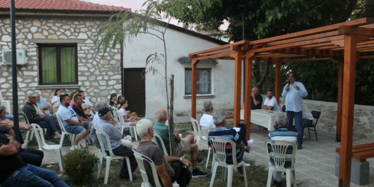 Επίσκεψη του Δημάρχου Σερβίων Χρήστου Ελευθερίου σε Ελάτη, Τρανόβαλτο και Μικρόβαλτο – Συνεχίζετε η δράση «Τα Παράπονα στο Δήμαρχο»