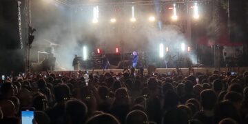 RIVER PARTY με Βασίλη Παπακωνσταντίνου.  Βίντεο