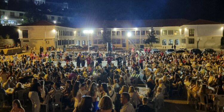 Σιάτιστα: Το γλέντι με την παρέα του Μπούνου.  Βίντεο