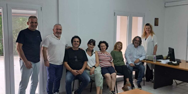 Ο Δήμαρχος Σερβίων Χρήστος Ελευθερίου συνομίλησε με τους δημότες των Δημοτικών Κοινοτήτων Νεράιδας Λευκάρων και Μεσιανής