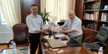 Τον Δήμαρχο Αθηναίων και υποψήφιο Πρόεδρο του ΠΑΣΟΚ, Χάρη Δούκα, υποδέχτηκε ο Κυριάκος Ταταρίδης