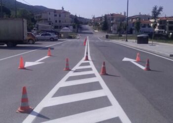Δήμος Βοΐου: Εργασίες διαγράμμισης κατά μήκος της κεντρικής οδού Νεάπολης