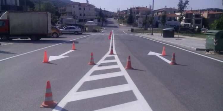 Δήμος Βοΐου: Εργασίες διαγράμμισης κατά μήκος της κεντρικής οδού Νεάπολης