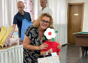 Σχολικές τσάντες στους μαθητές, από την Ένωση Στρατιωτικών Κοζάνης