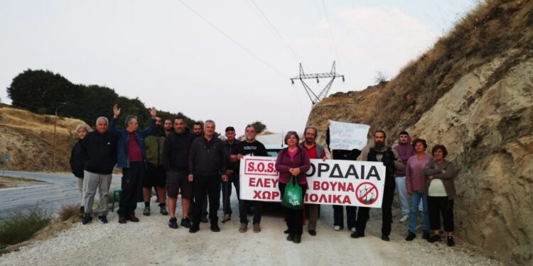 Κράτος και αστυνομία προστατεύει παράνομες εγκαταστάσεις Ανεμογεννητριών στο Βίτσι στη θέση Δούκας