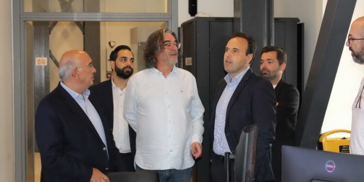 Επίσκεψη του Υπουργού Ψηφιακής Διακυβέρνησης Δημήτρη Παπαστεργίου στο Δημαρχείο Σερβίων