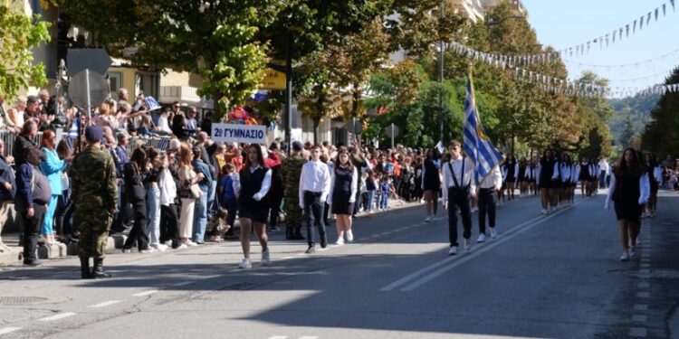 Εκδήλωση ενδιαφέροντος συμμετοχής από Σωματεία και Συλλόγους στην Παρέλαση της 13ης Οκτωβρίου