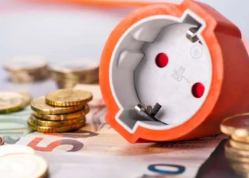 Με ένα «κλικ» θα γίνεται σύντομα η αλλαγή παρόχου ρεύματος