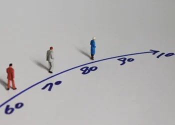 Δημογραφικό: «Αδύναμος κρίκος» η Δυτική Μακεδονία – Γήρανση και ανισότητες σε δήμους της Β. Ελλάδας