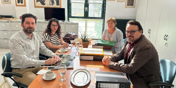 Δήμος Κοζάνης: Συνάντηση εργασίας του Αντιδημάρχου Τεχνικών Έργων Κώστα Βόμβα με την Εφορεία Αρχαιοτήτων Κοζάνης – Στο επίκεντρο η αποκατάσταση και αξιοποίηση του Αρχοντικού Βαμβακά